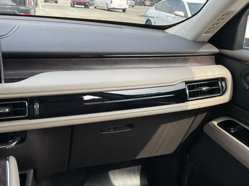 Used 2022 Lincoln Aviator Reserve w/ Elements Package Plus AWD/4WD image 16