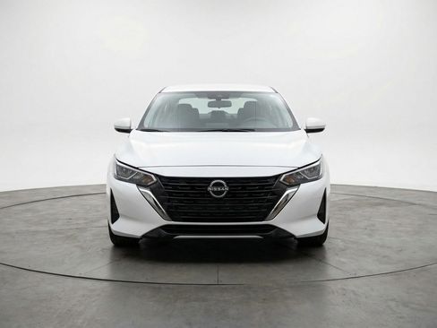 Used 2025 Nissan Sentra S image 2