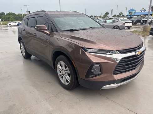 Used 2020 Chevrolet Blazer LT FWD image 3