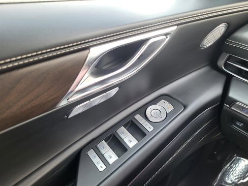 Used 2024 Genesis GV80 2.5T image 23