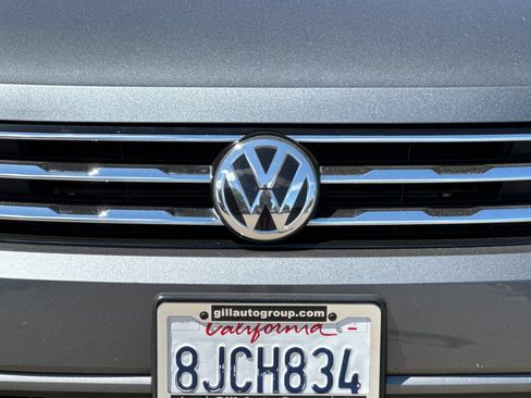 Used 2019 Volkswagen Tiguan S w/ 3rd Row Seat Package AWD/4WD image 38