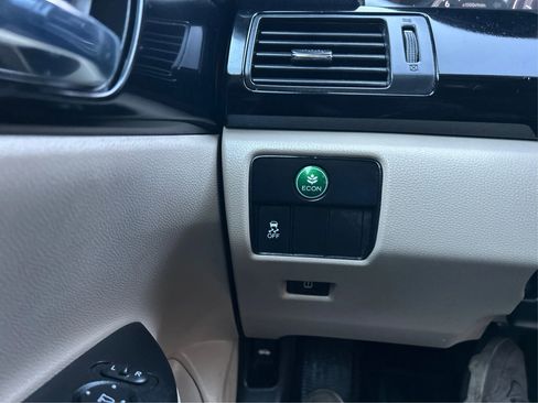 Used 2016 Honda Accord LX image 26