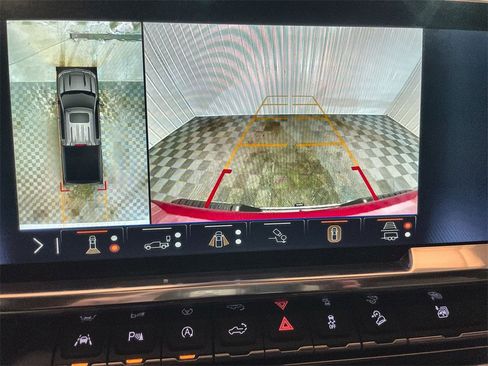 Certified 2025 Chevrolet Silverado 1500 LTZ w/ LTZ Premium Package image 14