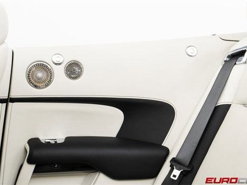 Used 2018 Rolls-Royce Dawn image 37