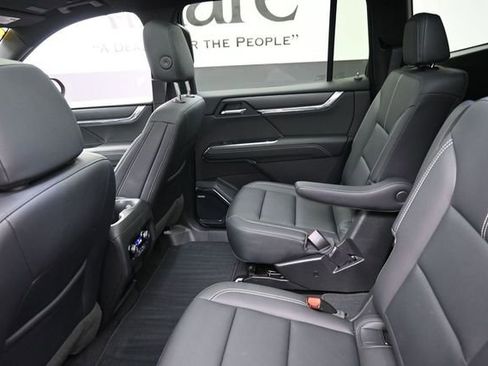Used 2025 GMC Acadia Elevation w/ Super Cruise Package FWD image 23