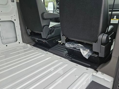 New 2025 Ford Transit 250 Low Roof RWD image 30