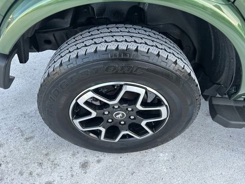 Used 2022 Ford Bronco Outer Banks image 12