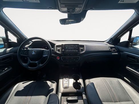 Used 2023 Honda Passport TrailSport image 11