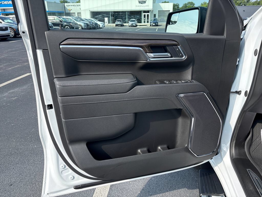 New 2026 Chevrolet Silverado 1500 RST w/ Protection Package AWD/4WD image 10