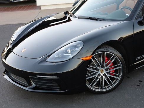 Used 2018 Porsche 718 Boxster S image 6
