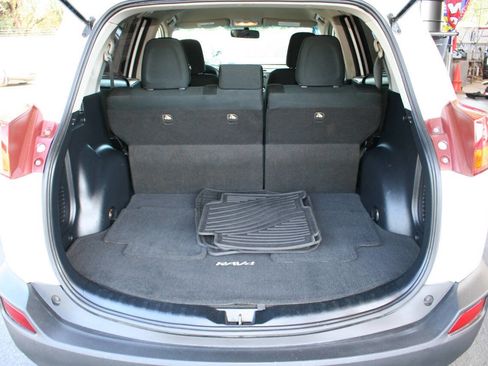 Used 2014 Toyota RAV4 LE image 31