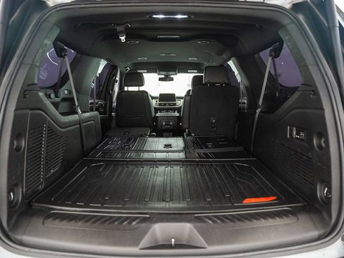Used 2021 GMC Yukon XL SLT w/ SLT Luxury Package AWD/4WD image 11