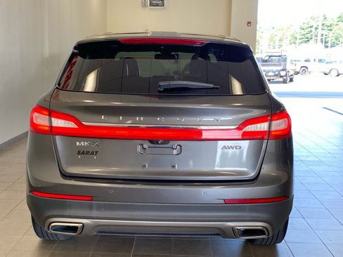Used 2017 Lincoln MKX Select w/ Select Plus Package AWD/4WD image 6