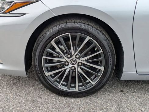 Used 2025 Lexus ES 350 w/ Premium Package FWD image 16