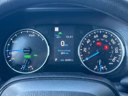 Certified 2022 Toyota RAV4 LE image 28