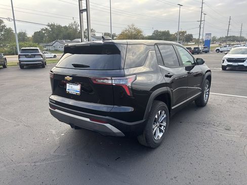 Used 2025 Chevrolet Equinox LT image 3