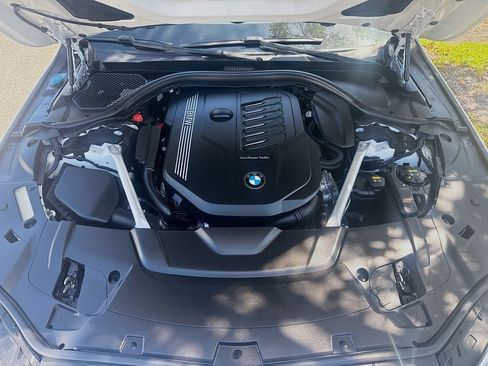 Used 2020 BMW 740i w/ Cold Weather Package RWD image 33