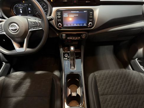 Used 2022 Nissan Kicks SV w/ Interior Electronics Package FWD image 30