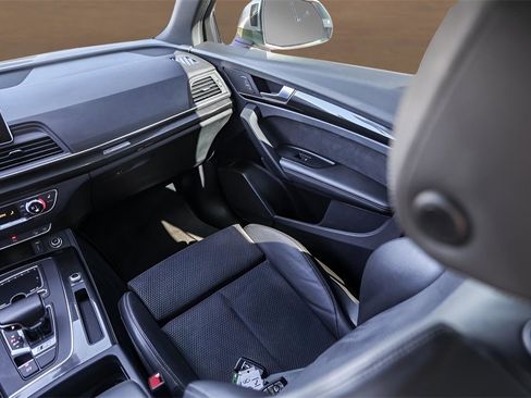 Used 2020 Audi SQ5 Premium Plus image 29