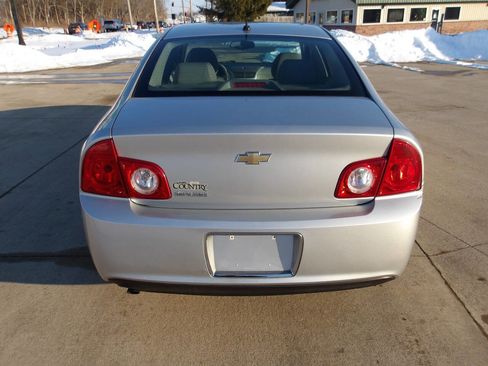 Used 2010 Chevrolet Malibu LS image 4