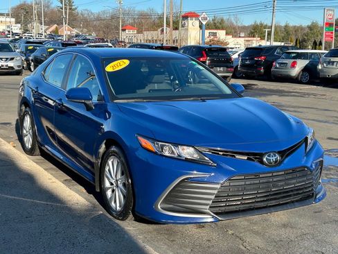 Used 2023 Toyota Camry LE image 4