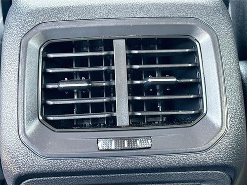 Used 2022 Volkswagen Tiguan S image 24