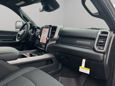 New 2026 RAM 2500 Big Horn AWD/4WD image 27