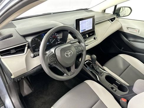 Used 2024 Toyota Corolla LE FWD image 10