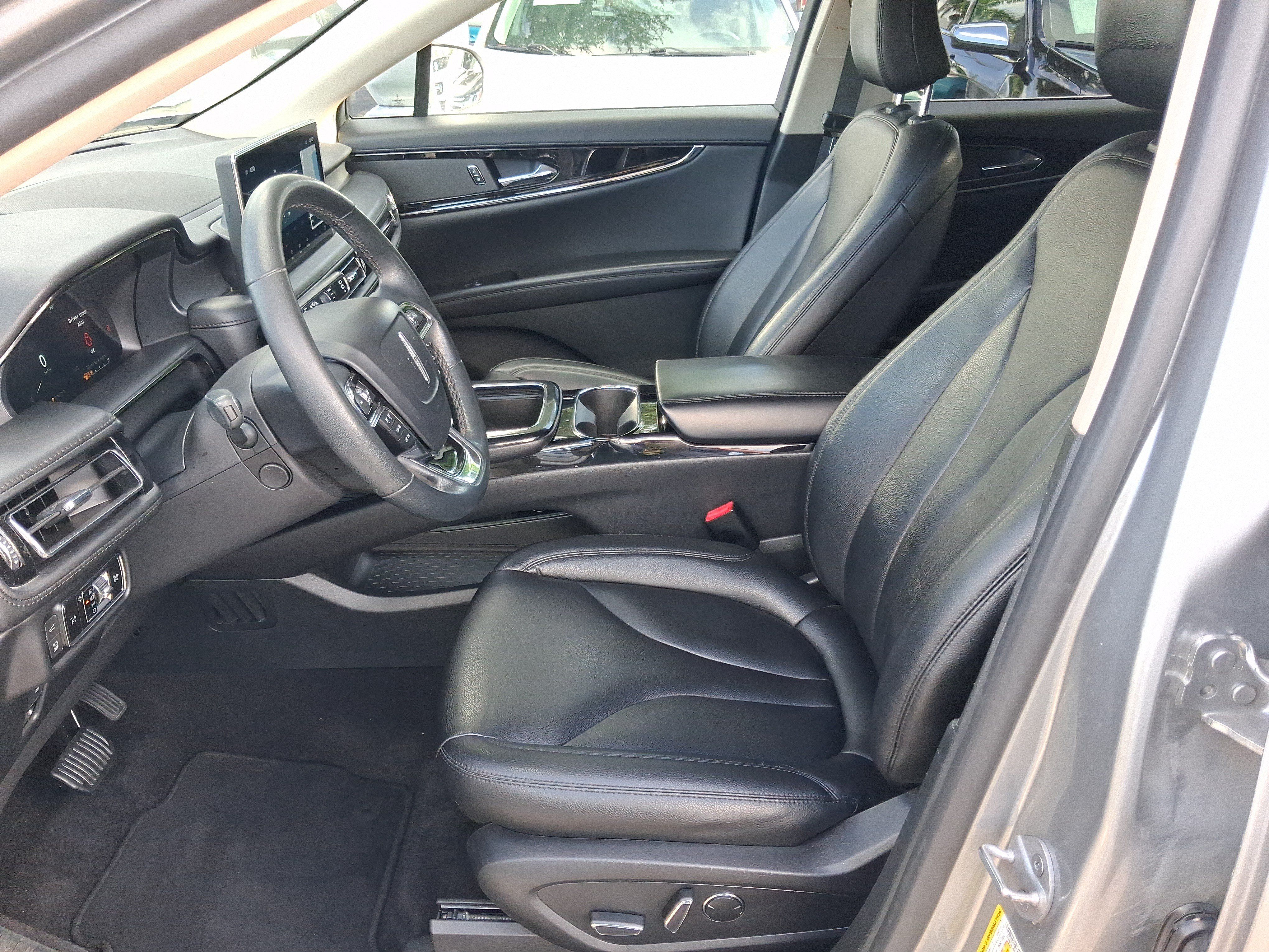 Certified 2023 Lincoln Nautilus FWD w/ Premium Package image 12