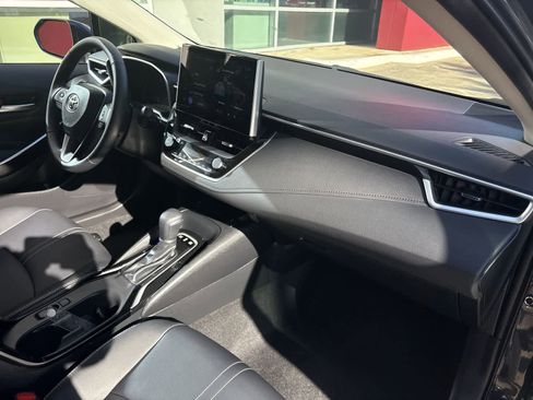 Used 2025 Toyota Corolla XLE image 22
