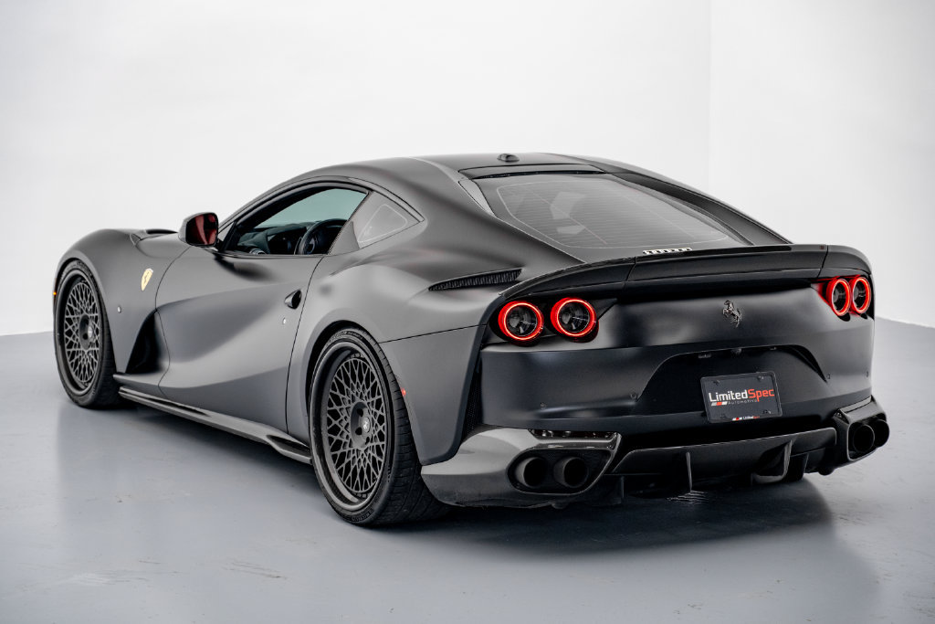 Used 2018 Ferrari 812 Superfast RWD image 21