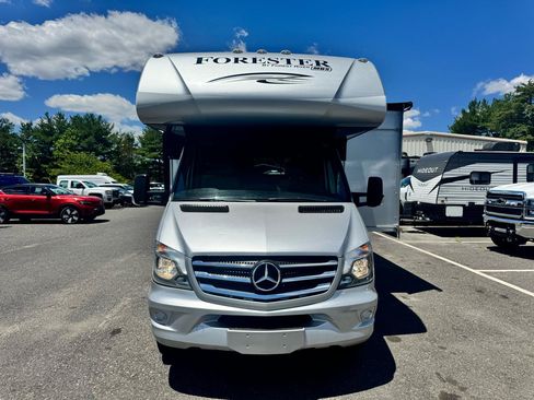 Used 2016 Mercedes-Benz Sprinter 3500 image 2