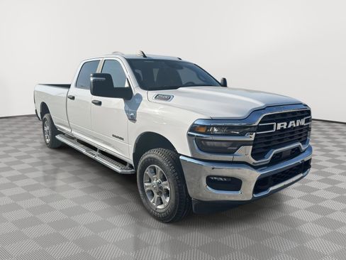 Used 2025 RAM 2500 Big Horn AWD/4WD image 7