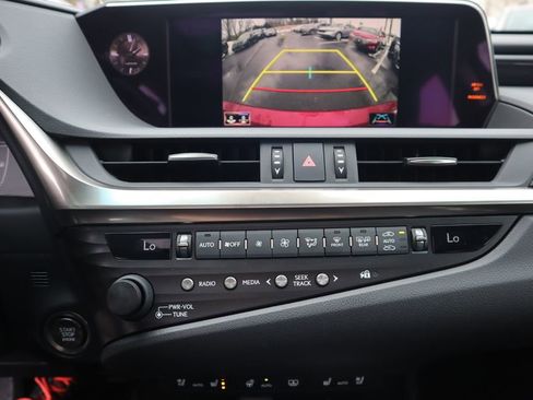 Used 2019 Lexus ES 350 w/ Accessory Package image 24