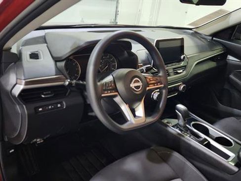 Certified 2024 Nissan Altima 2.5 SV FWD image 16