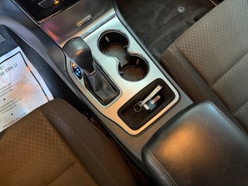 Certified 2022 Jeep Grand Cherokee Laredo E AWD/4WD image 32