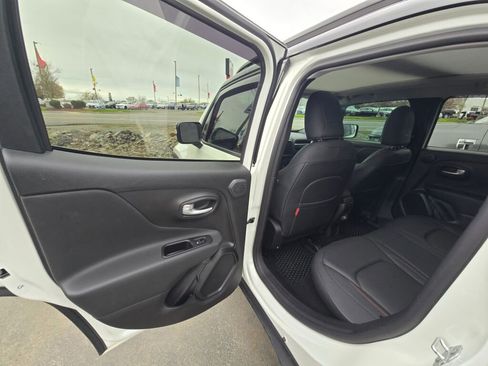 Used 2023 Jeep Renegade Trailhawk w/ Sun/Sound Group image 12