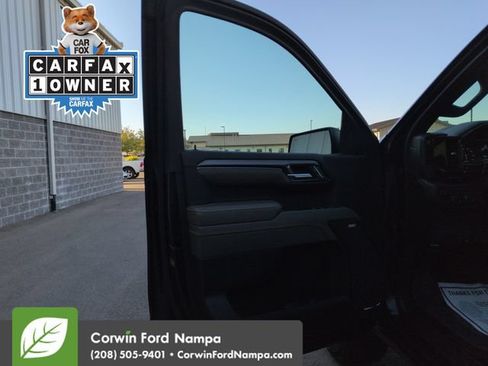 Used 2023 Chevrolet Silverado 1500 ZR2 w/ Technology Package AWD/4WD image 10