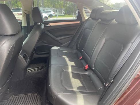 Used 2013 Volkswagen Passat 2.5 SE FWD image 11