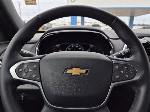 Used 2023 Chevrolet Traverse High Country image 21