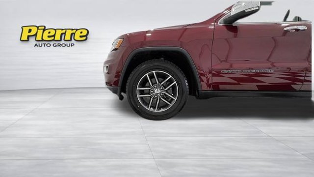 Used 2017 Jeep Grand Cherokee Limited AWD/4WD image 9