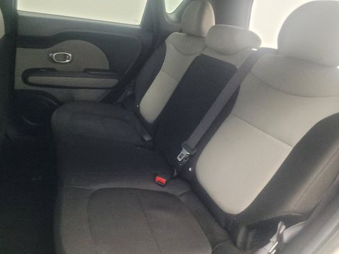 Used 2017 Kia Soul FWD image 18