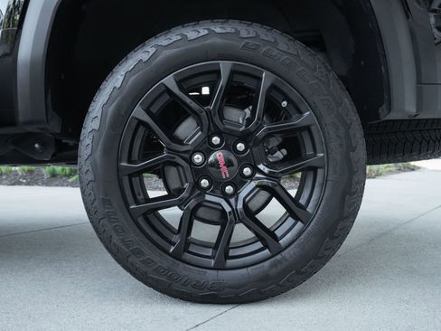 Used 2024 GMC Canyon Denali w/ LPO, Denali Black Edition image 29