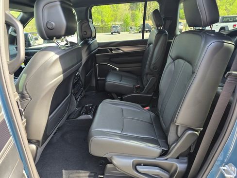 New 2026 Jeep Grand Wagoneer 4WD image 10