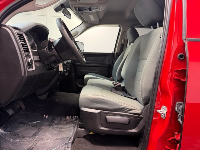 Used 2018 RAM 1500 Express w/ Express Value Package AWD/4WD image 11