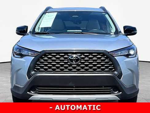 Used 2025 Toyota Corolla Cross LE w/ Moonroof Package AWD/4WD image 2
