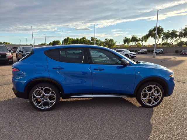 Used 2024 Alfa Romeo Tonale Ti w/ Premium Interior Package AWD/4WD image 4