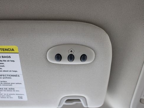 Used 2017 Lincoln MKX Select w/ Select Plus Package image 18