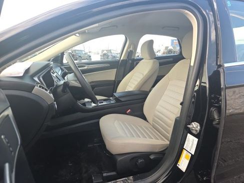 Used 2018 Ford Fusion S image 24