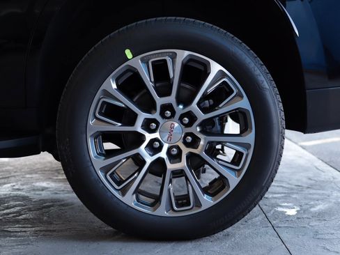 New 2026 GMC Yukon Denali image 47